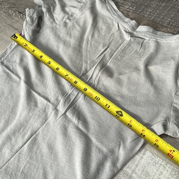 Nollie Gray Pink Purple V-Neck Graphic T-Shirt Size Small Dancing Neon - Picture 9 of 10